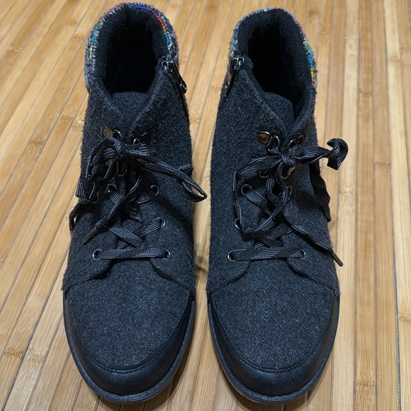 BZEES Womens Black Heathered Lace Up Brooklyn Round Toe Wedge Zip-Up Boots - Picture 6 of 11